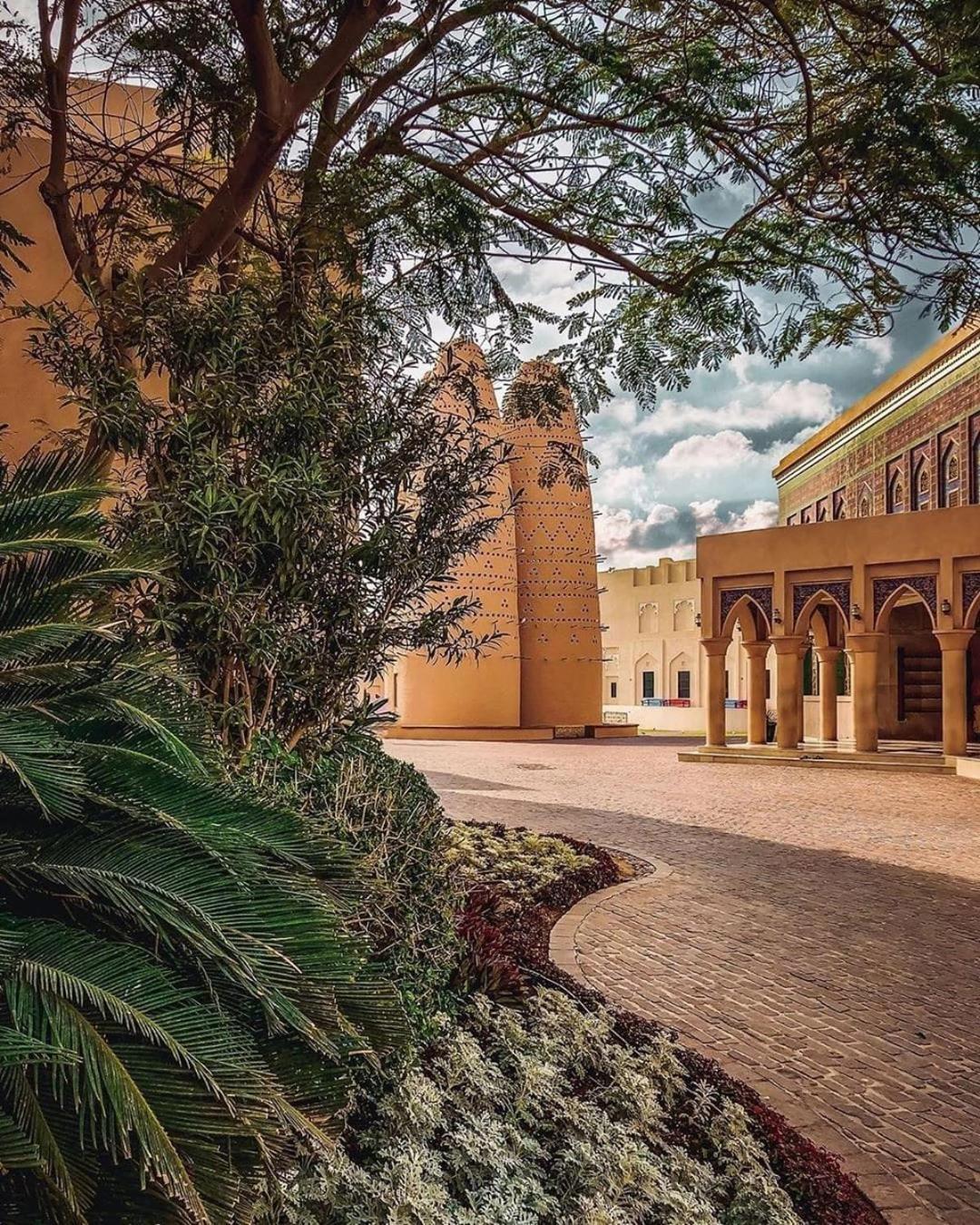 Saraya Palace Hotel Doha Exterior foto